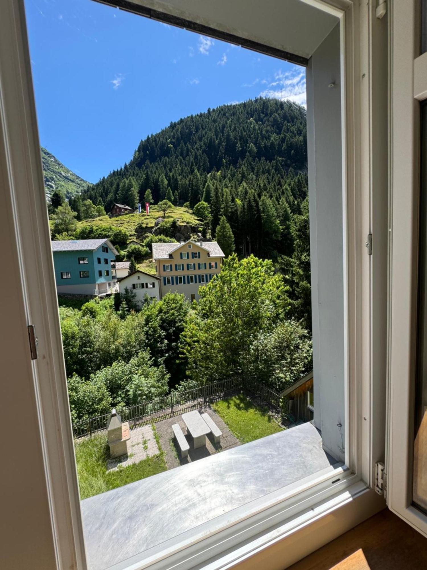 Alpine Haus Apartment Göschenen Exterior foto